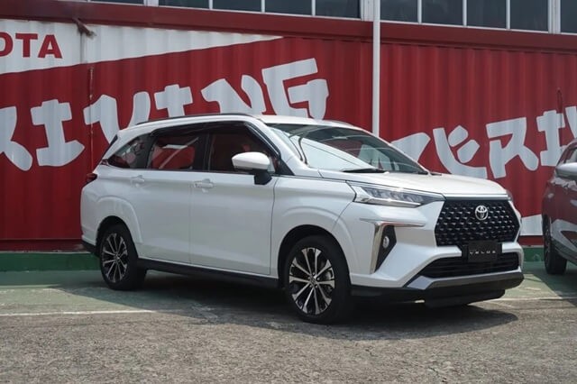 Toyota-Veloz-2022-suon-xe-va-than-xe