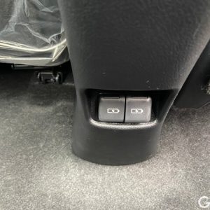 Toyota-Vios-2023-cong-sac-cho-hang-ghe-thu-2