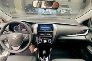 Toyota-Vios-2023-khoang-lai