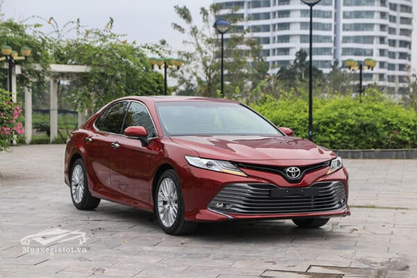 gia-xe-toyota-camry-2020-25q-muaxenhanh-vn