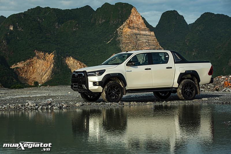 kich-thuoc-xe-toyota-hilux-2020-2021-muaxegiatot-vn