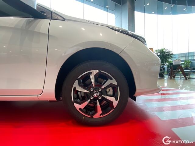 Toyota-Vios-2023-la-zang