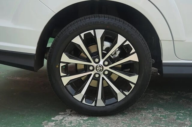 Toyota-Veloz-2022-la-zang