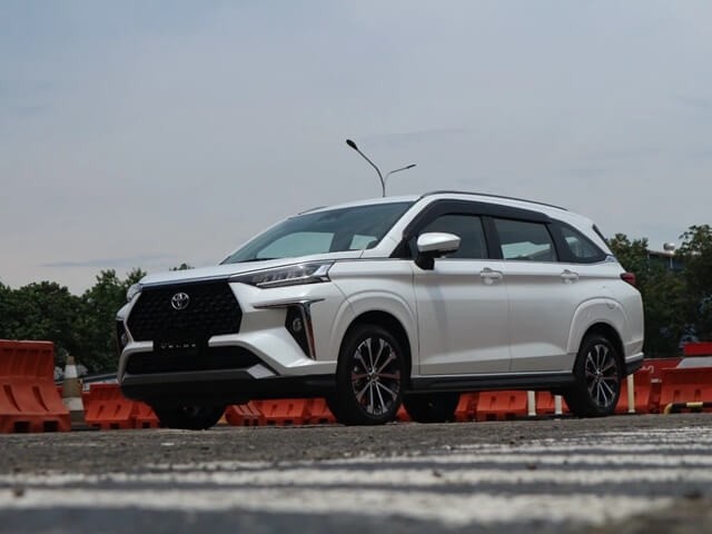 Toyota-Veloz-2022-than-xe
