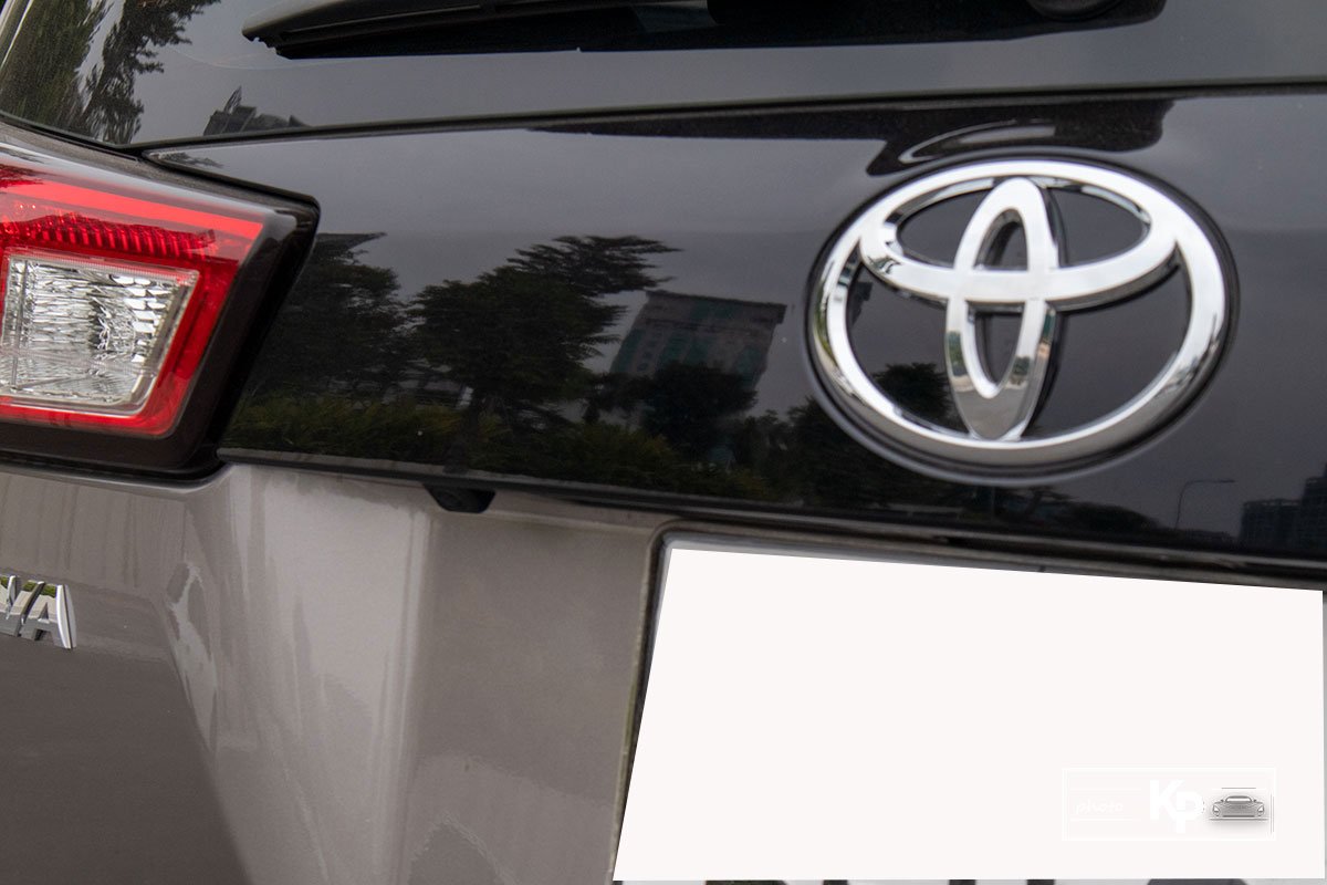 Ảnh Camera lùi xe Toyota Innova 2.0G 2021