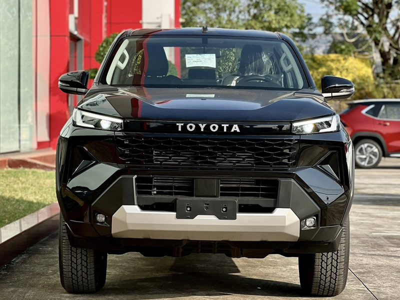 Toyota Hilux Standard 2.8 4x2 MT 2026 - Ảnh 7