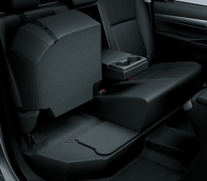 Toyota Hilux Pro 2.8 4x2 AT 2026 - Nội thất chi tiết