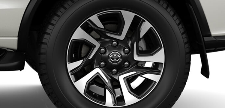 Toyota Fortuner Legender 2026 - Đuôi xe