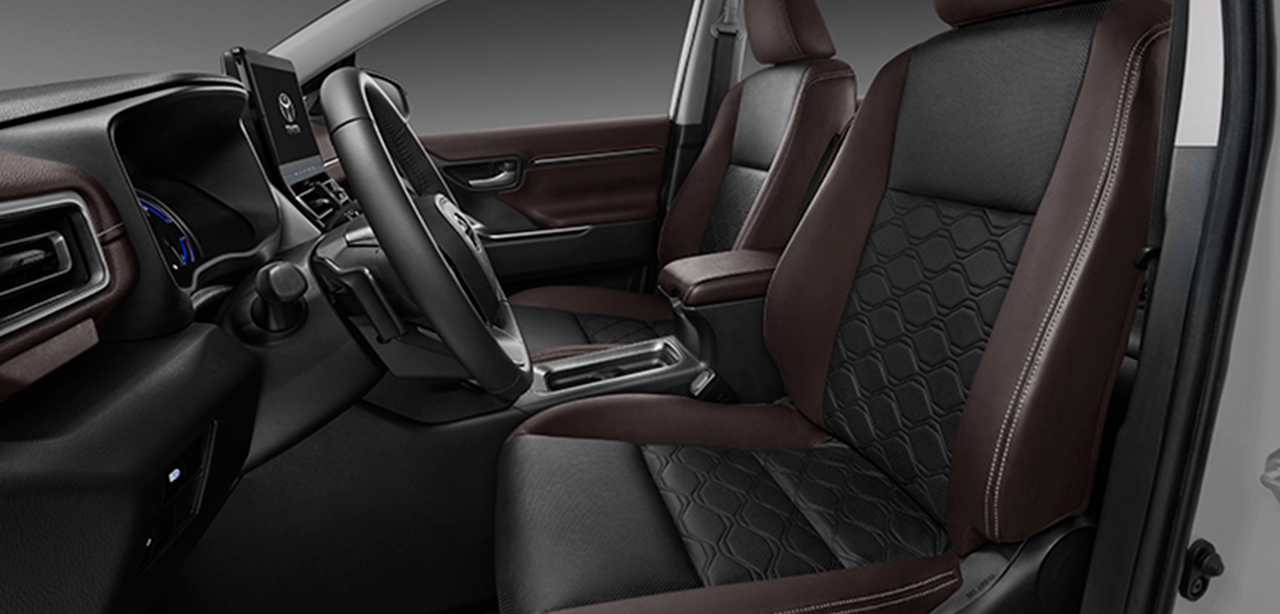 Toyota Innova Cross 2.0V 2026 - Ghế lái chỉnh điện 8 hướng
