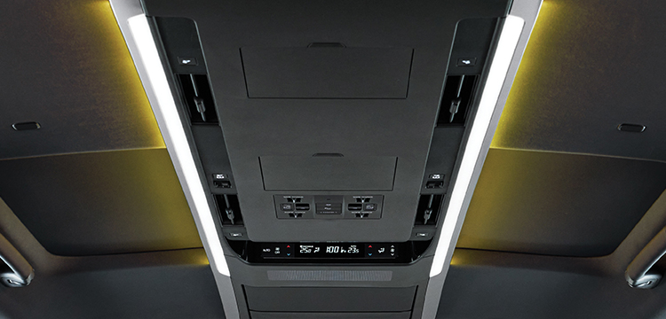Toyota Alphard HEV 2026 - Đèn trần xe